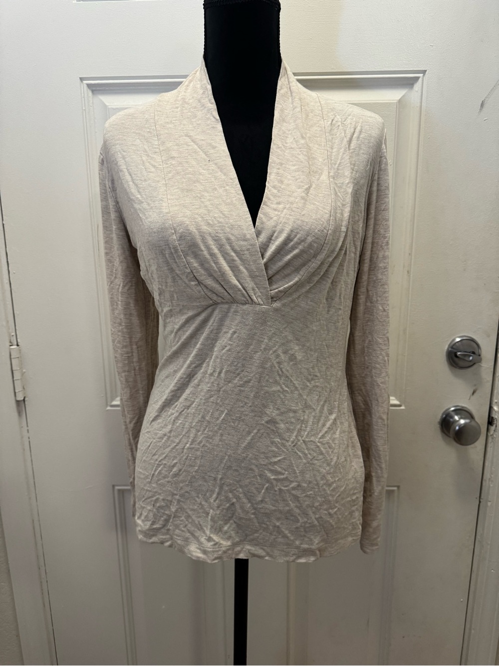 Banana Republic Cream Wrap-Style Long Sleeve Top 0248